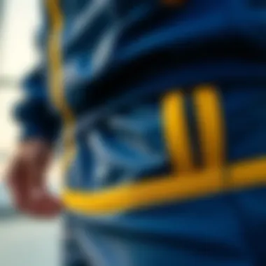 Material details of Fenerbahçe tracksuit bottom emphasizing comfort