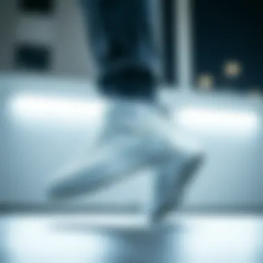 Fashionable urban outfit complemented by Skye Clean sneakers